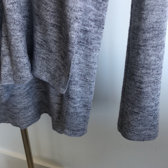 Aritzia Wilfred long sleeve top - Picture 6 of 7